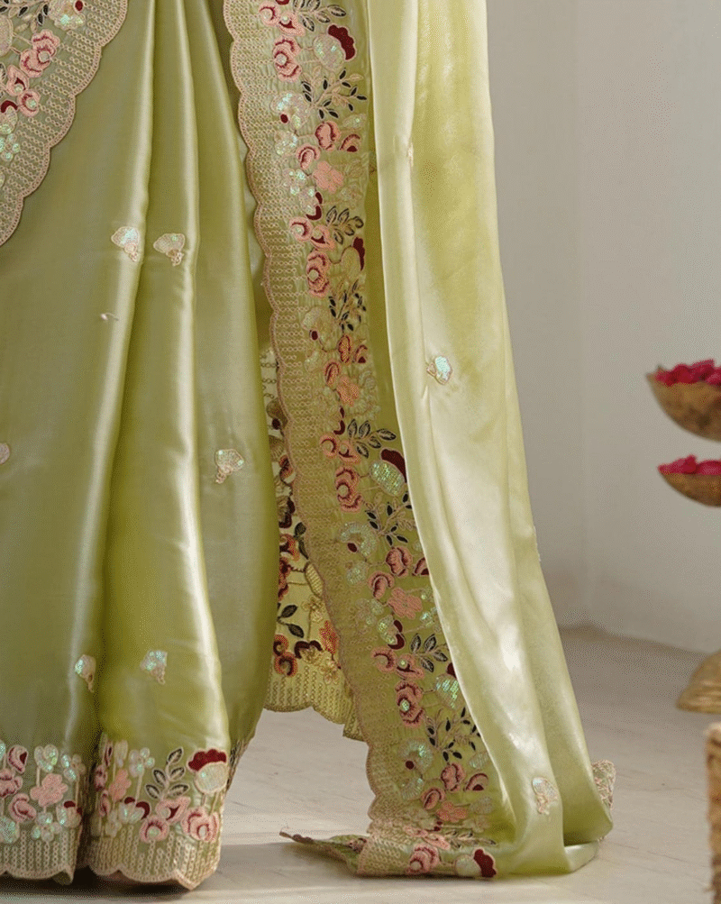 Women Embroidered Saree - Image 3