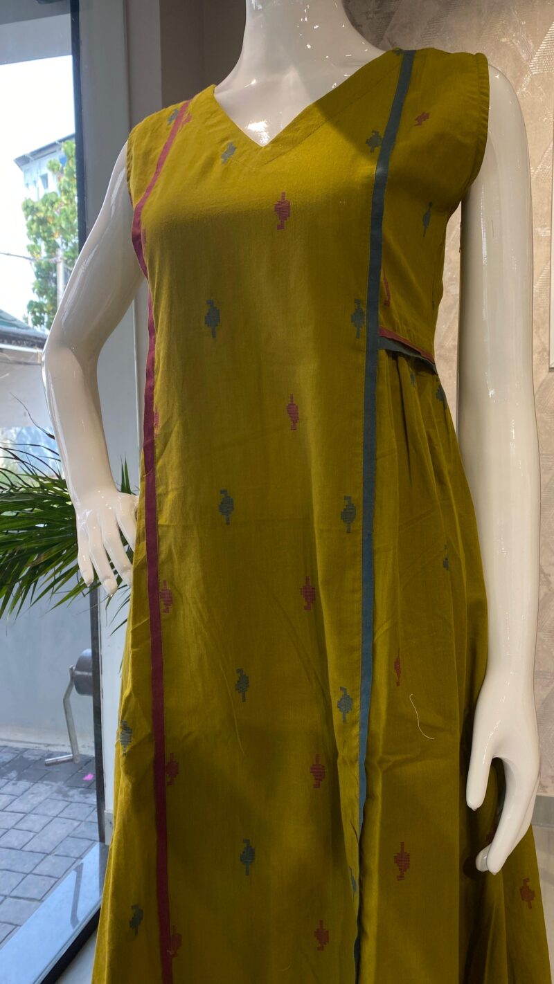 Sleeveless A-line Kurta - Image 3