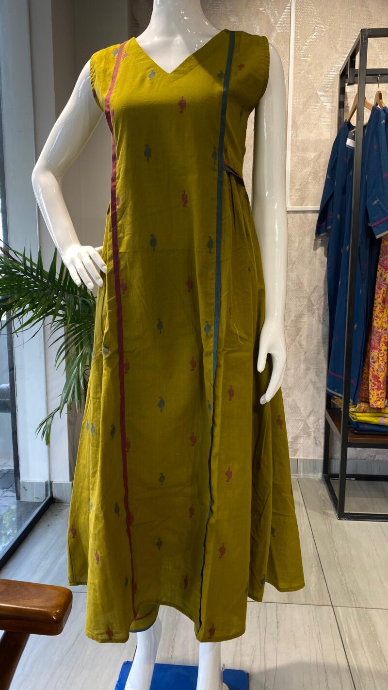 Sleeveless A-line Kurta